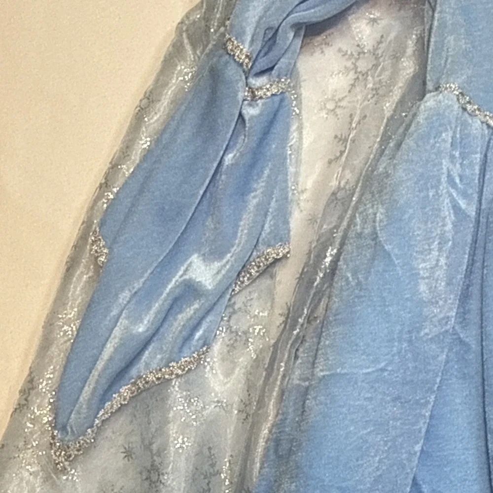 Girls Princess Costume Dress w/ removable Cape Size 6/8Y Blue/Silver medieval